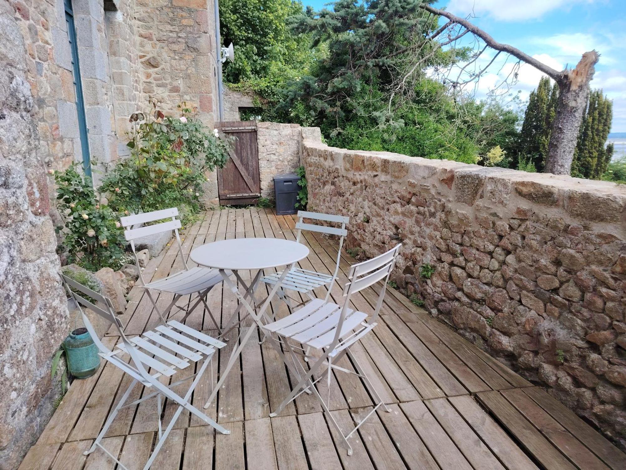 Chez Adele Villa Mont-Saint-Michel Luaran gambar