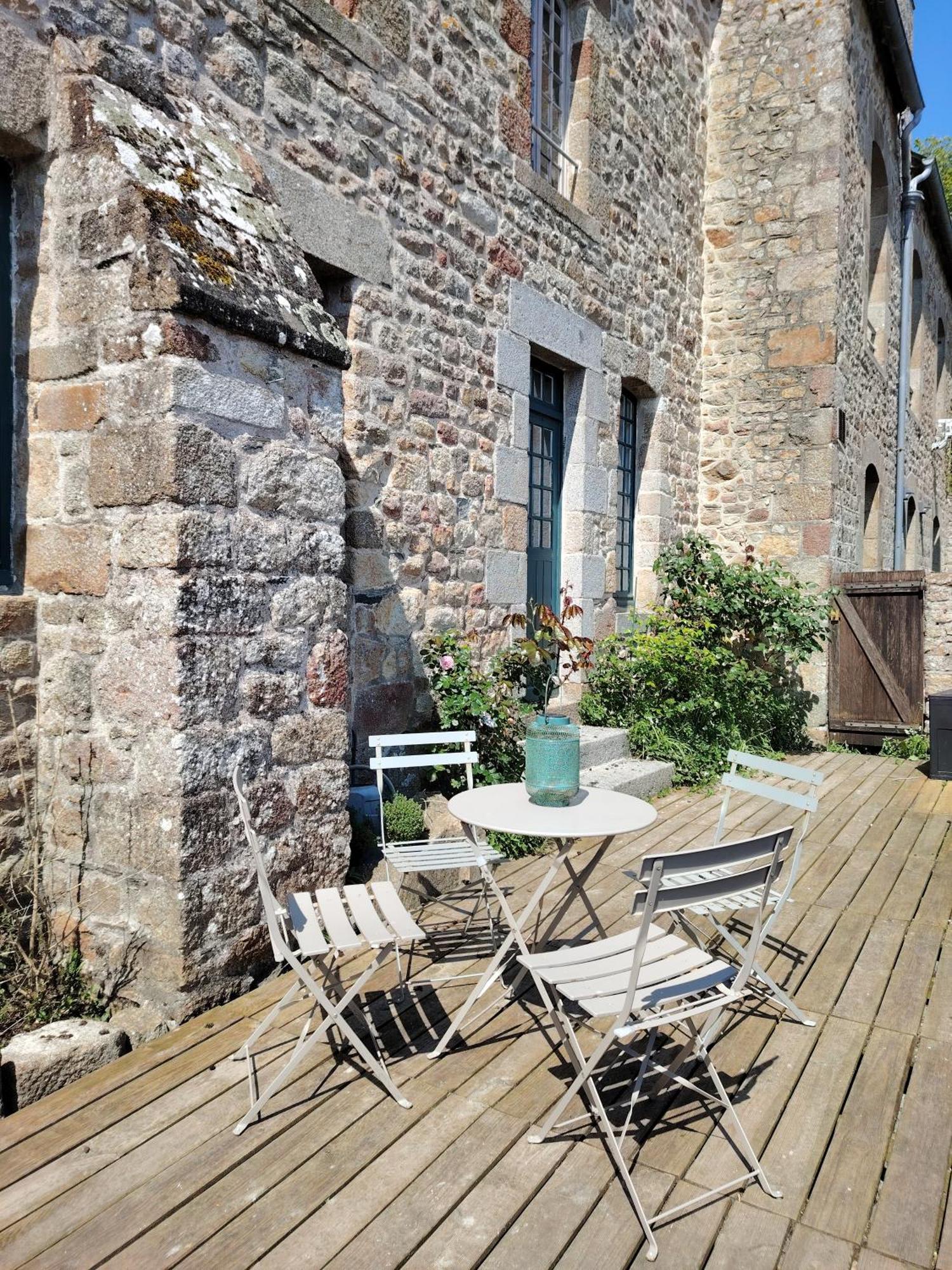 Chez Adele Villa Mont-Saint-Michel Luaran gambar