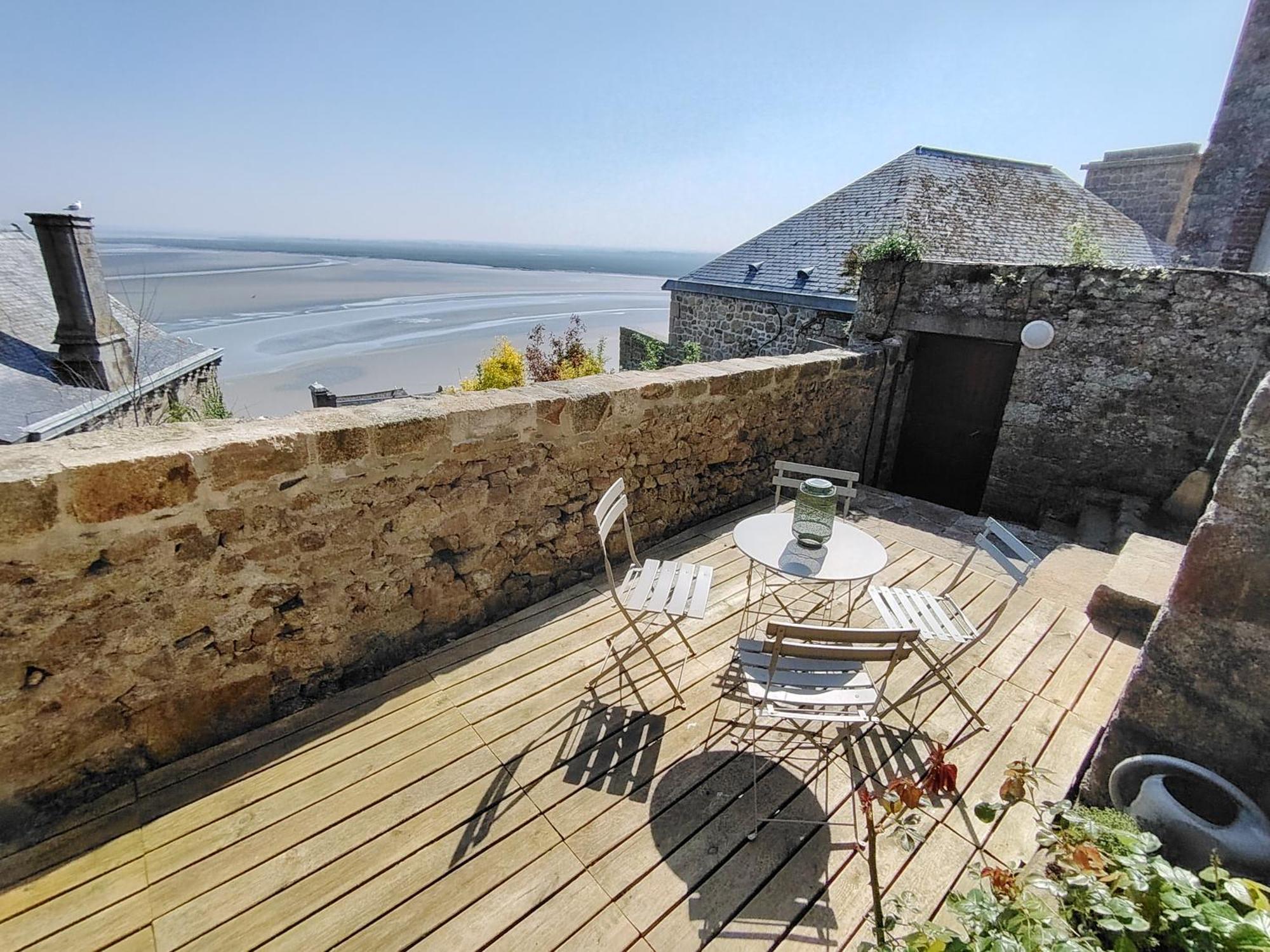 Chez Adele Villa Mont-Saint-Michel Luaran gambar